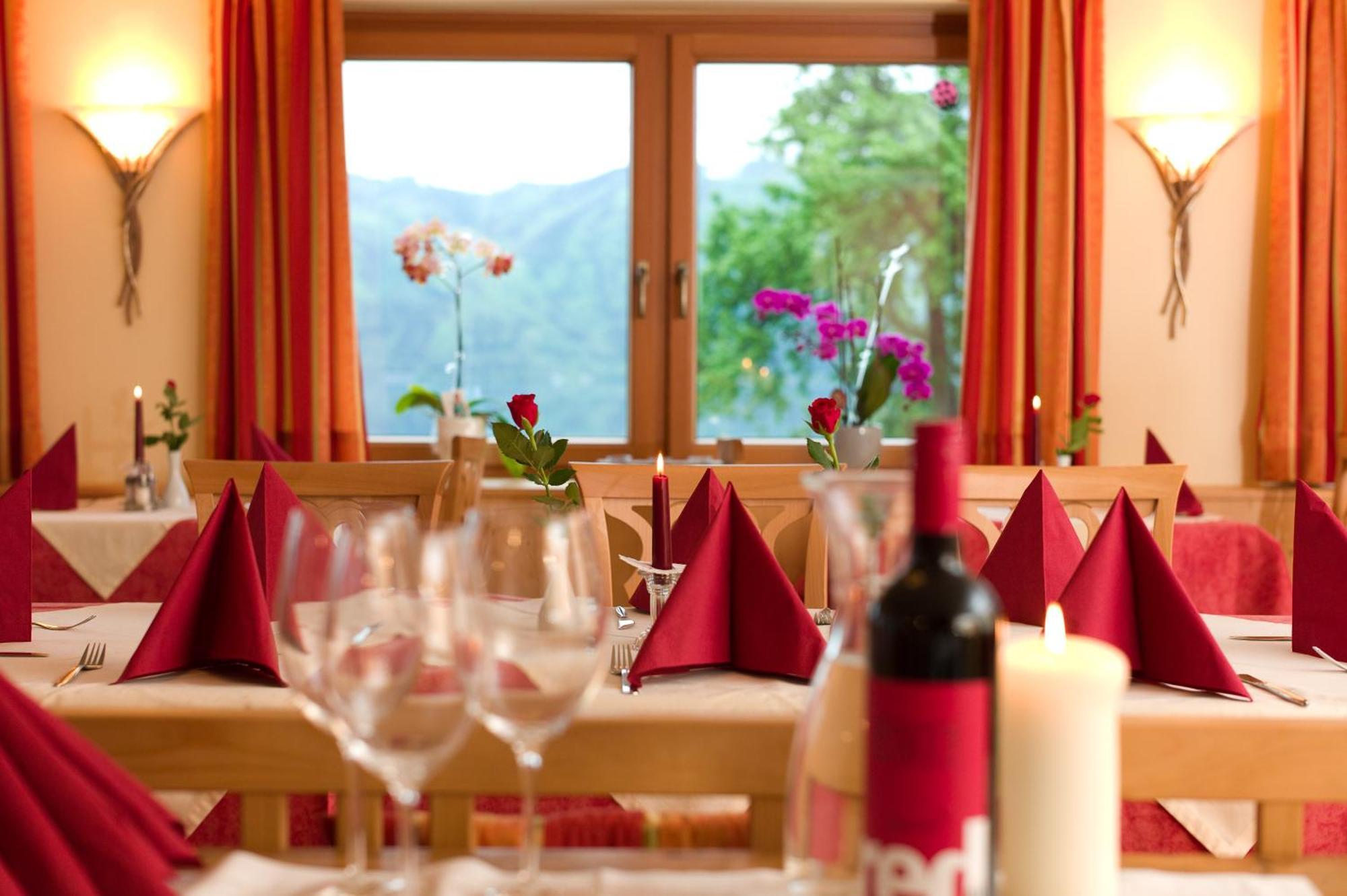 Hotel Schoenberger Nussdorf am Attersee Luaran gambar